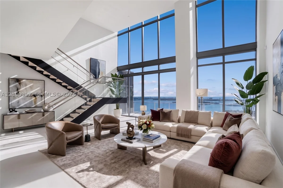 1400 Biscayne Blvd #UPH03, Miami: photo 1 of 59