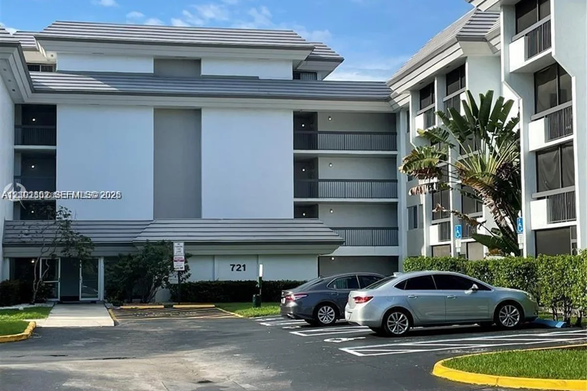 721 N Pine Island Rd #104, Plantation: photo 1 of 26