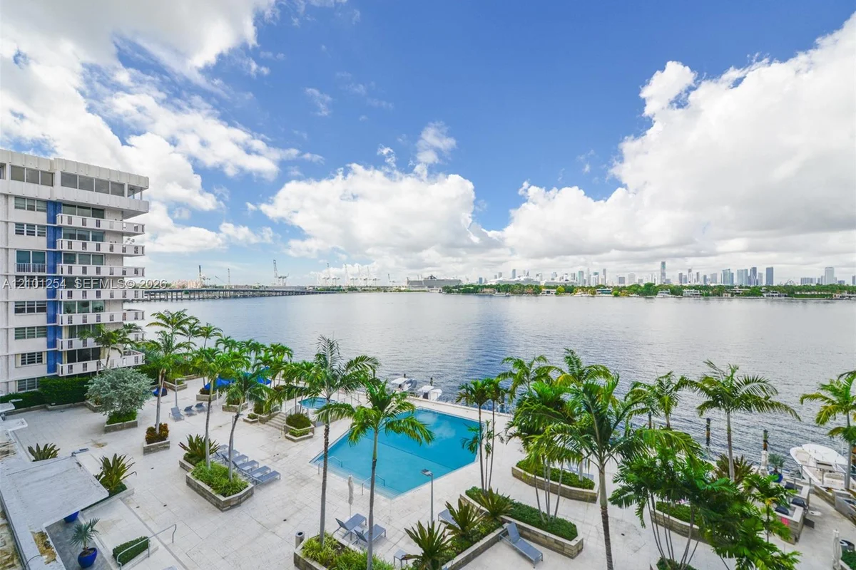 800 West Ave #629, Miami Beach: photo 1 of 45