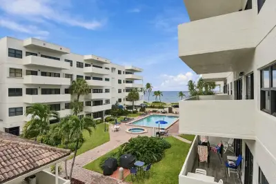 330 SE 20th Ave #306, Deerfield Beach: photo 1 of 20