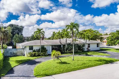 2908 Middle River Dr, Fort Lauderdale: photo 1 of 25
