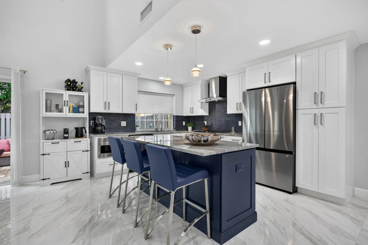 1593 Springside Dr, Weston: photo 1 of 43