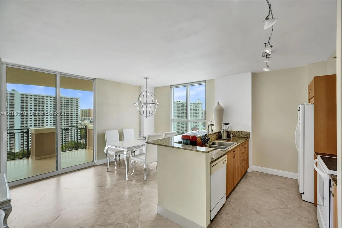 17555 Atlantic Blvd #UPH2, Sunny Isles Beach: photo 1 of 53