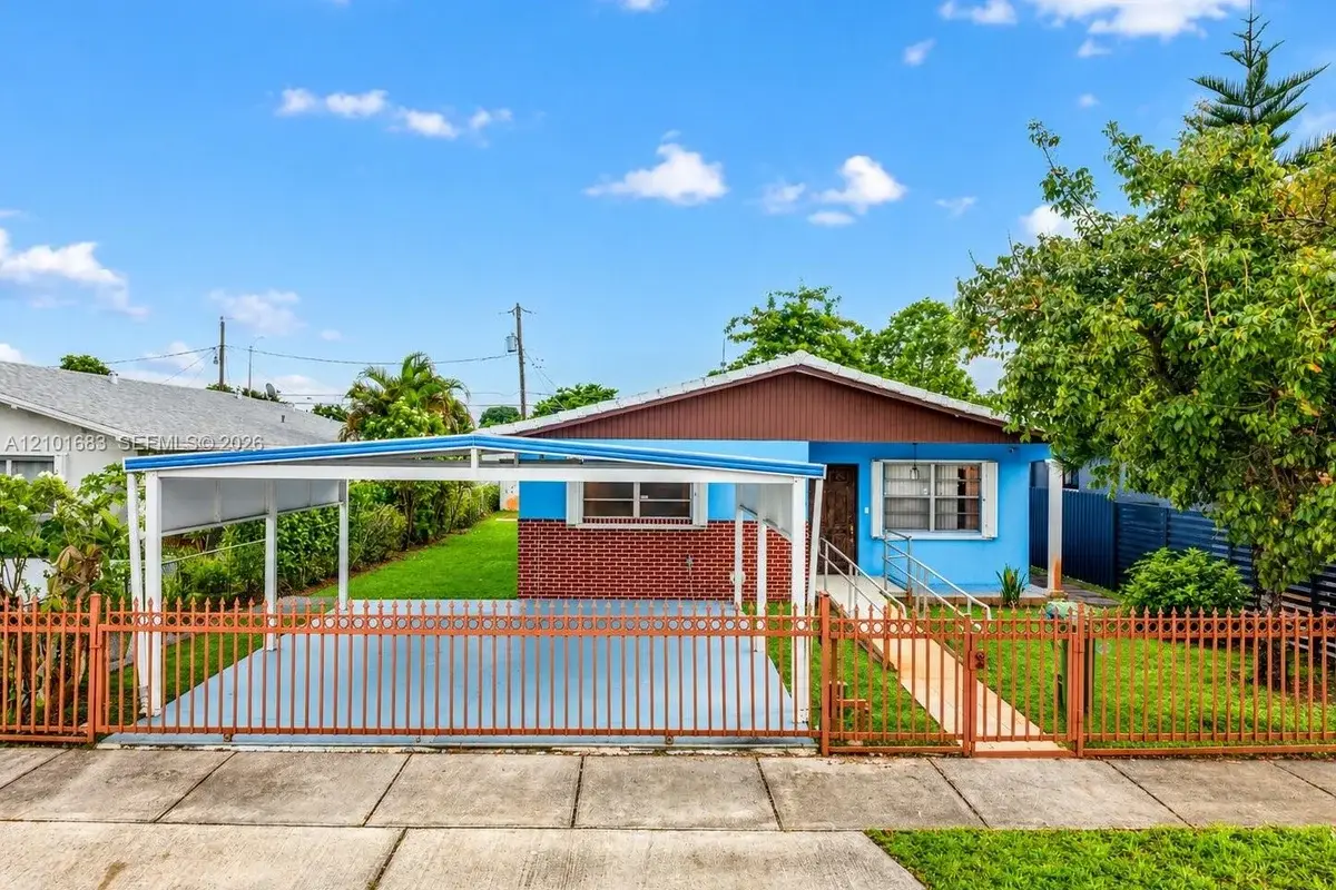 320 E 19th St, Hialeah: photo 1 of 29