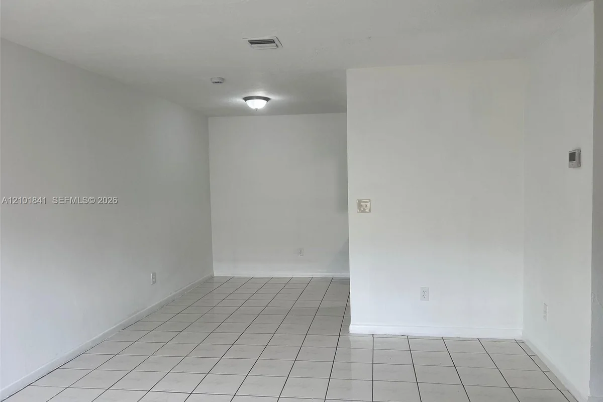 5310 NW 22nd St, Lauderhill: photo 1 of 25