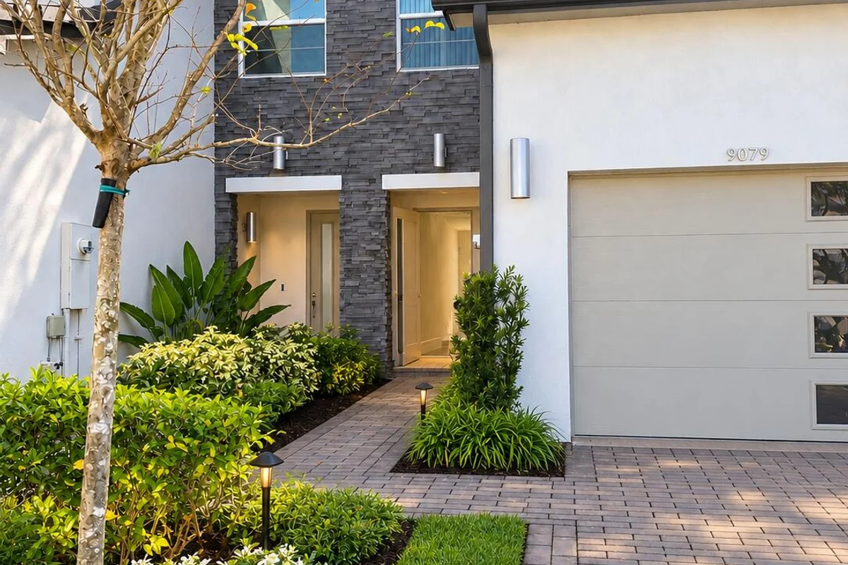 9079 Kingsmoor Way, Lake Worth: photo 1 of 23