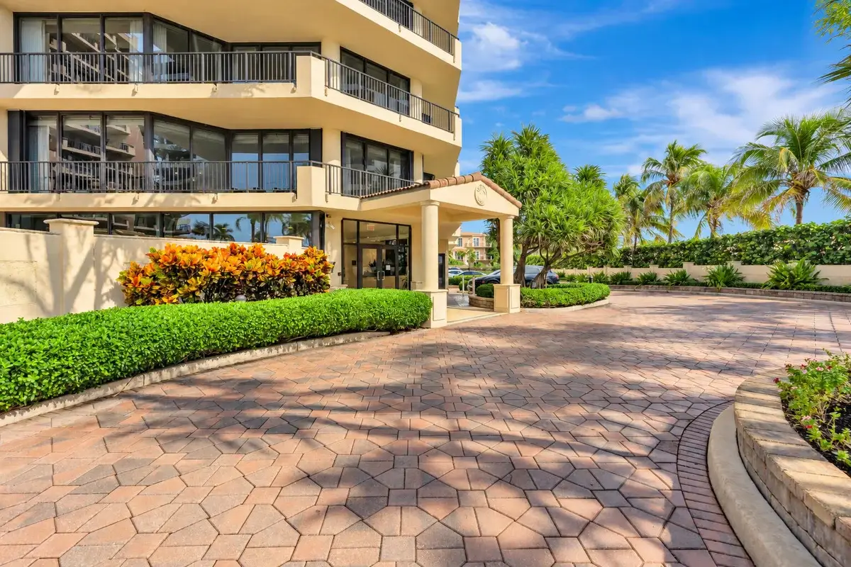 570 Ocean Dr #602, Juno Beach: photo 1 of 97