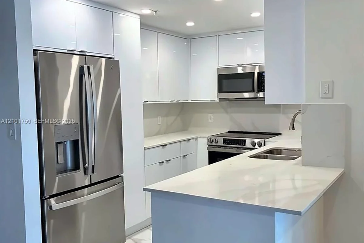 185 SE 14th Ter #1407, Miami: photo 1 of 8