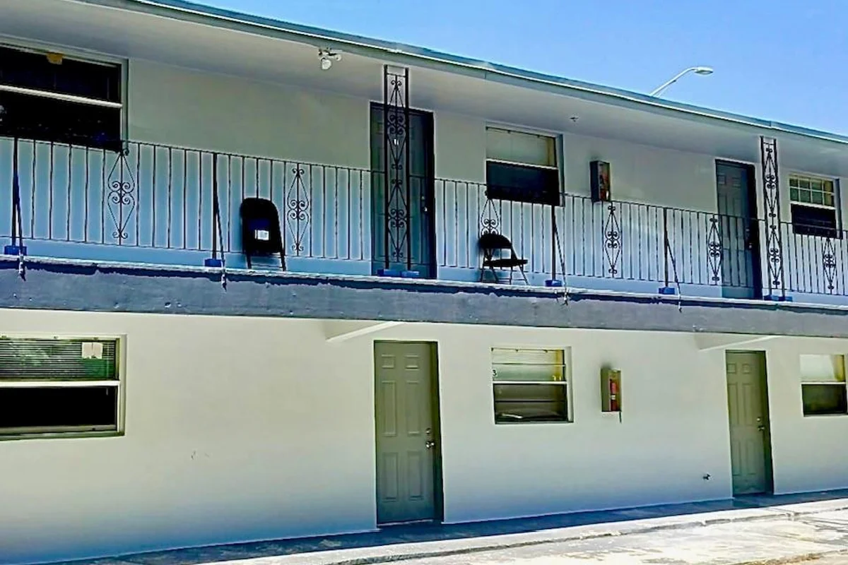 113 NW 27th Ave #10, Fort Lauderdale: photo 1 of 5