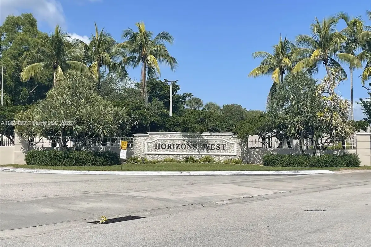 8500 SW 133rd Ave Rd #218, Miami: photo 1 of 16