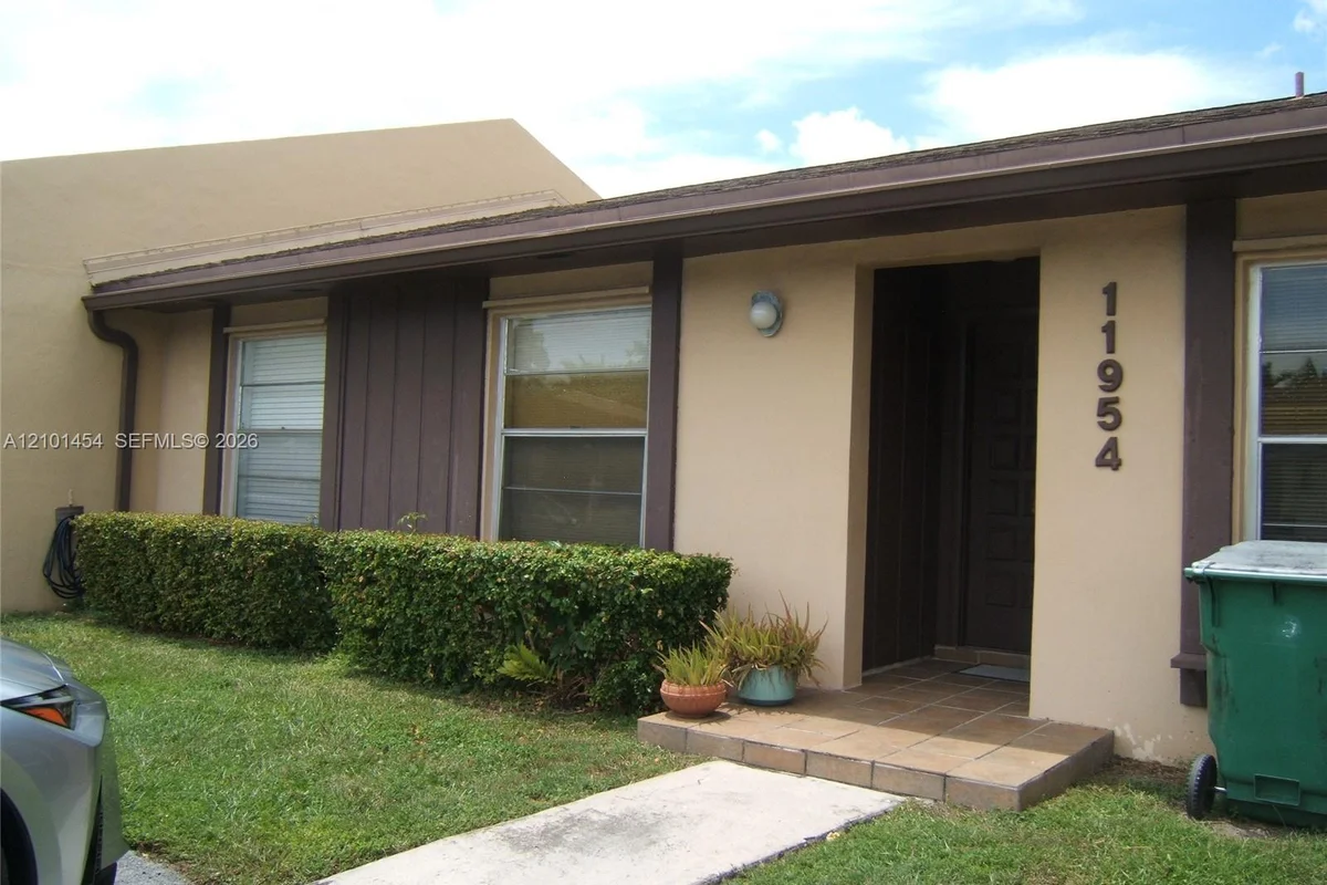 11954 SW 123rd Ct, Miami: photo 1 of 22