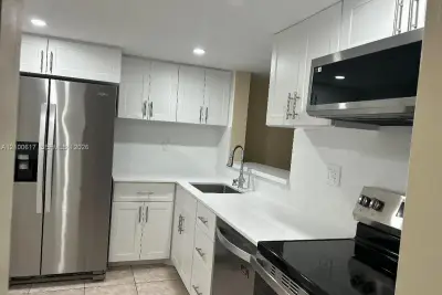 8540 SW 133rd Ave Rd #424, Miami: photo 1 of 10