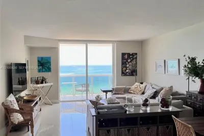 10275 Collins Ave #1420, Bal Harbour: photo 1 of 19