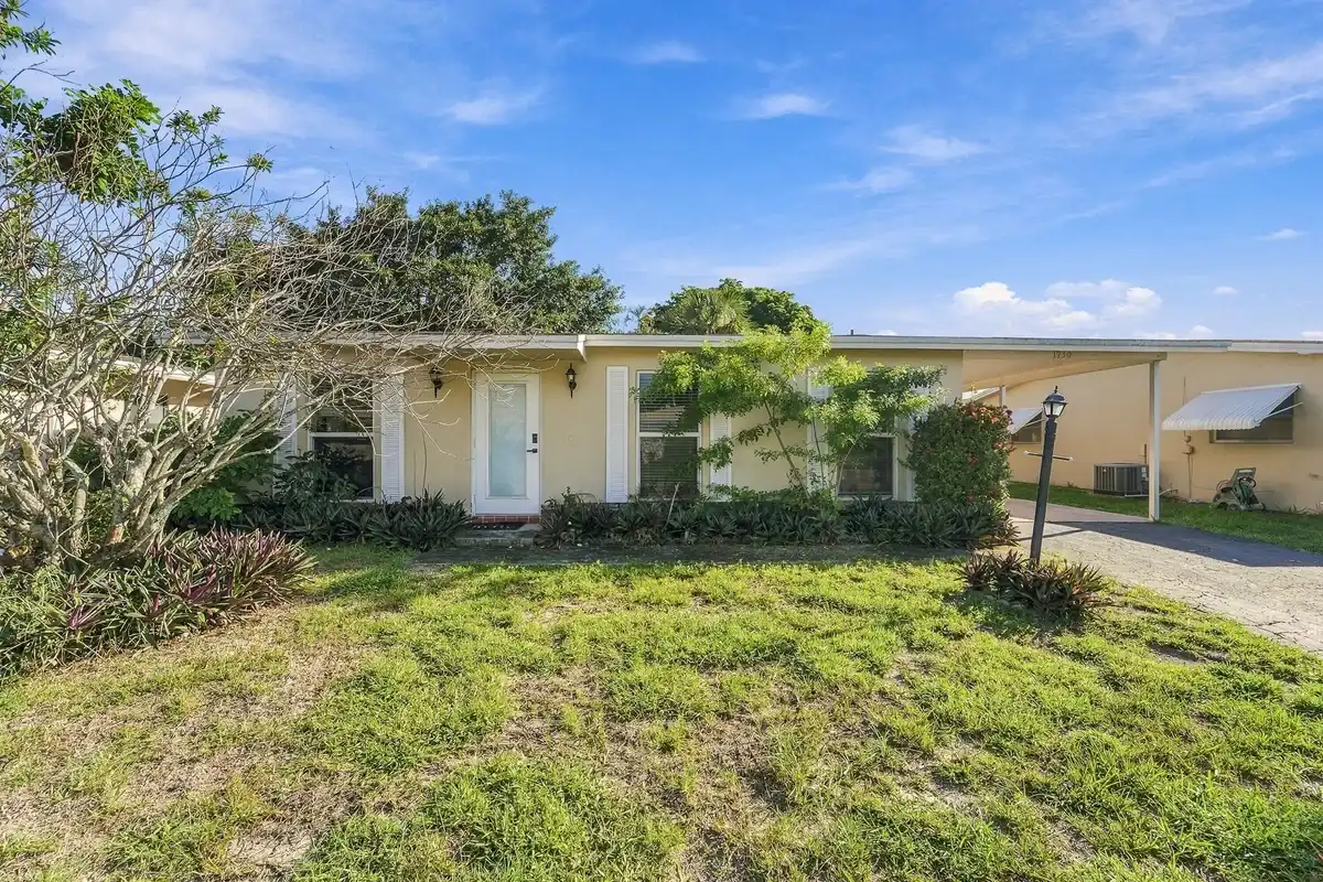 1730 NW 48th Pl, Pompano Beach: photo 1 of 22