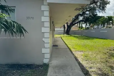 3970 SW 58th St #3, Dania Beach: photo 1 of 18