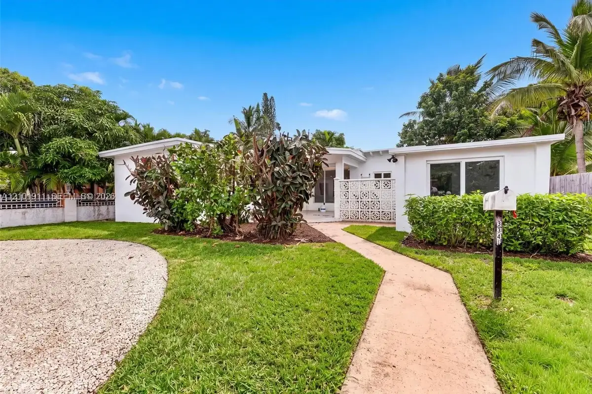 334 NW 110th St, Miami: photo 1 of 35