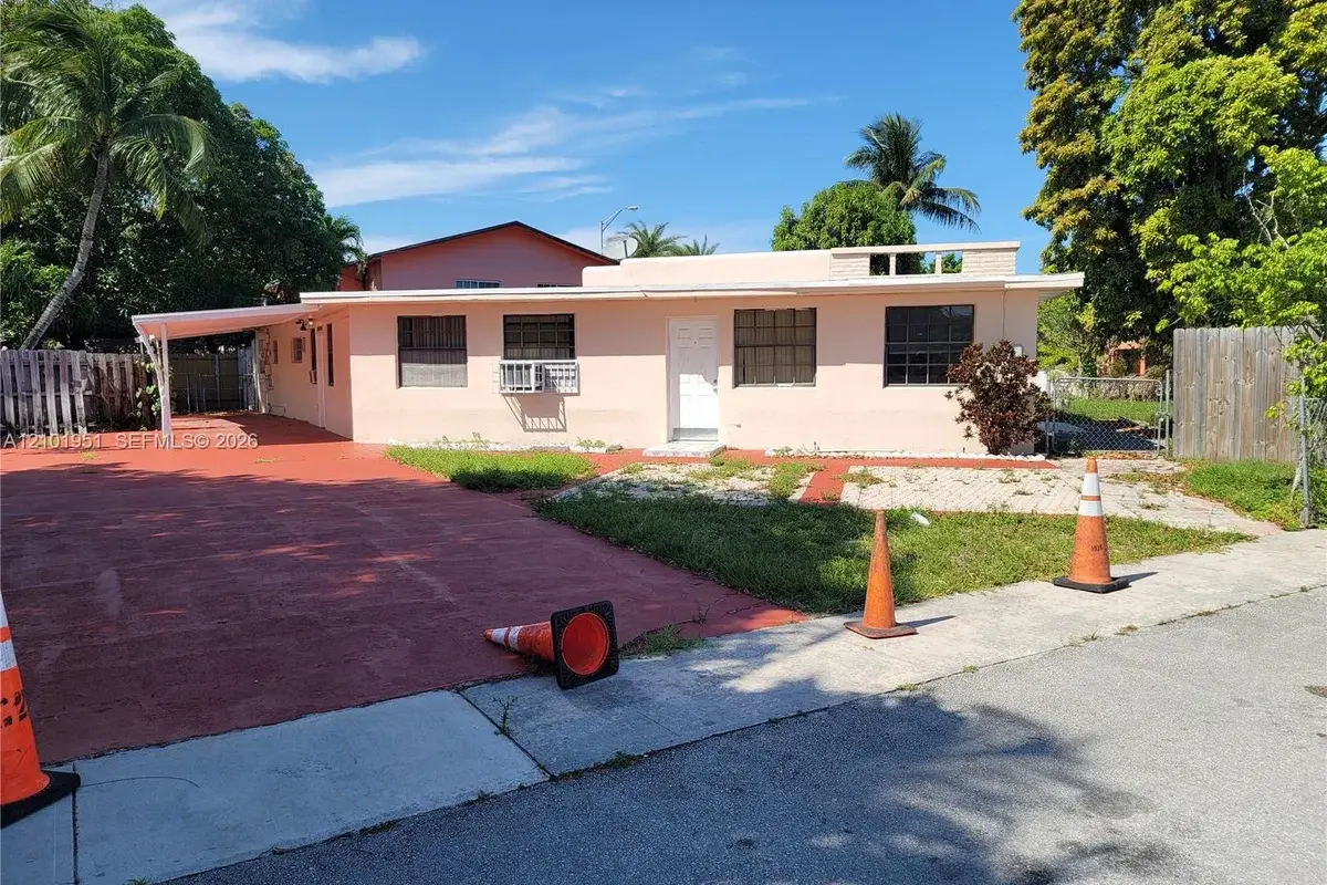 1120 E Le Jeune Rd, Hialeah: photo 1 of 44