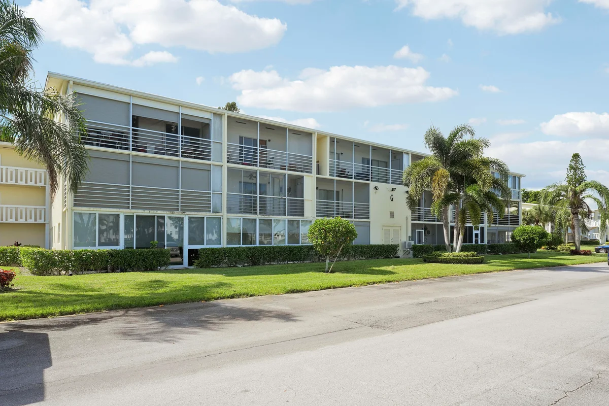 290 Dorset G, Boca Raton: photo 1 of 20
