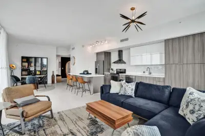 350 NE 24th St #1406, Miami: photo 1 of 23