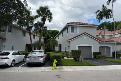 3947 San Simeon Ln, Weston: photo 1 of 22
