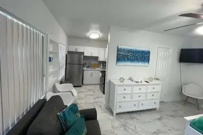 201 S Ocean Blvd #7, Boca Raton: photo 1 of 6