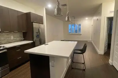 4700 NW 84th Ave #16, Doral: photo 1 of 24