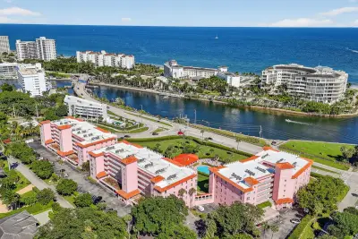 1040 Banyan Rd #4060, Boca Raton: photo 1 of 37
