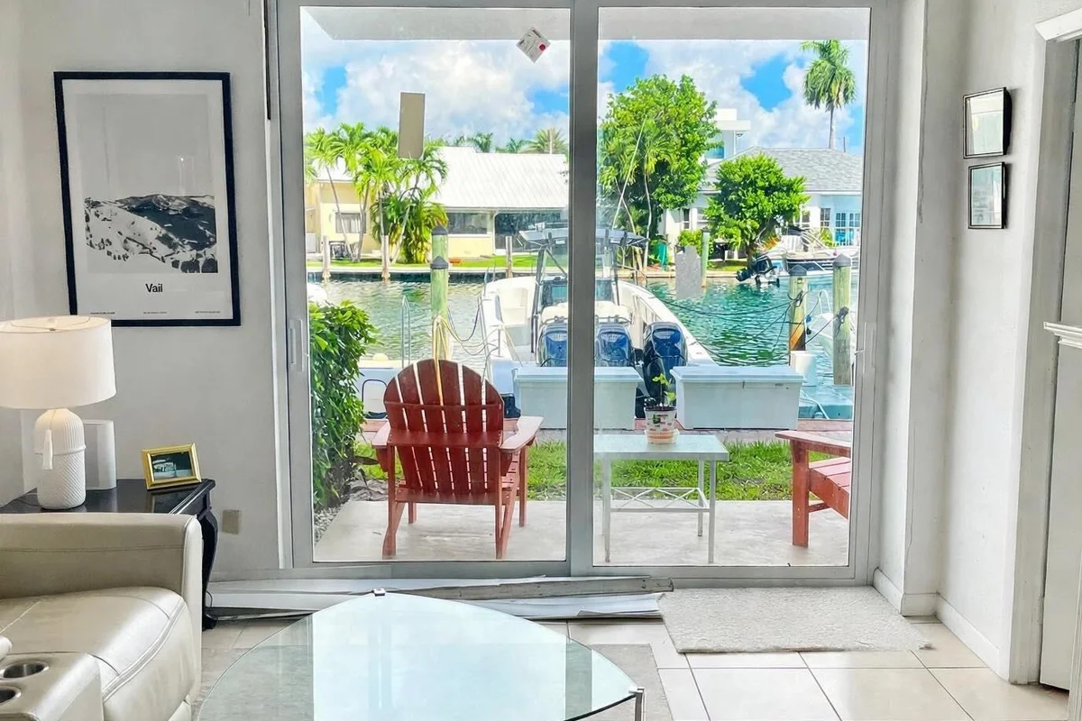 1777 SE 15th St #121, Fort Lauderdale: photo 1 of 18