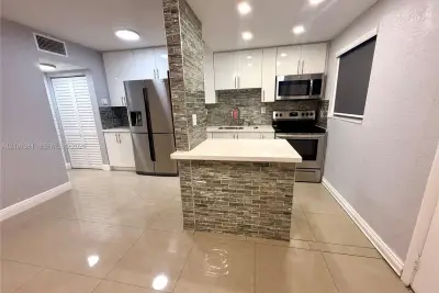 1629 N River Dr #303, Miami: photo 1 of 17