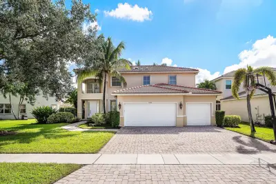 6133 C Durham Dr, Lake Worth: photo 1 of 54