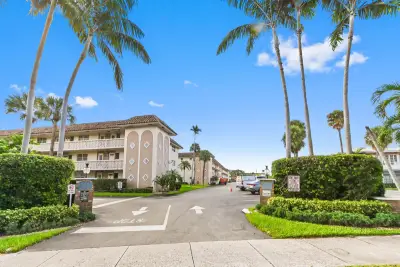 400 NE 20th St #A312, Boca Raton: photo 1 of 42