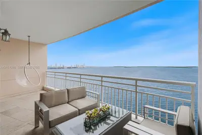 808 Brickell Key Dr #1106, Miami: photo 1 of 67