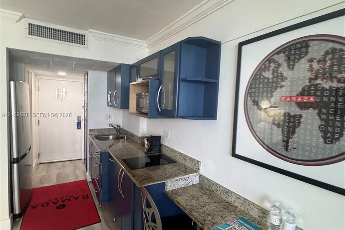 19201 Collins Ave #918, Sunny Isles Beach: photo 1 of 14
