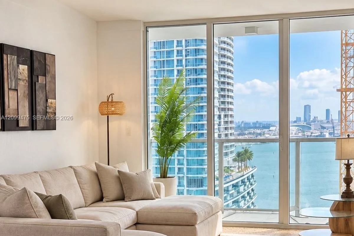 31 SE 5th St #2604, Miami: photo 1 of 1