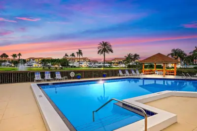 601 Seafarer Cir #201, Jupiter: photo 1 of 40