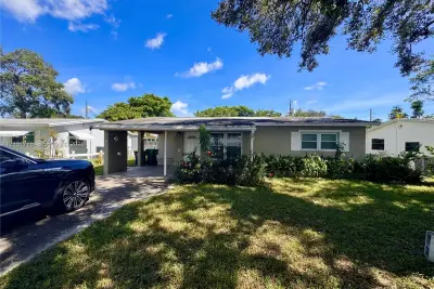 4720 SW 25th Ter, Dania Beach: photo 1 of 16