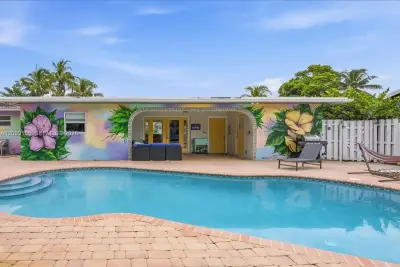 1612 NW 10th Ave, Fort Lauderdale: photo 1 of 39