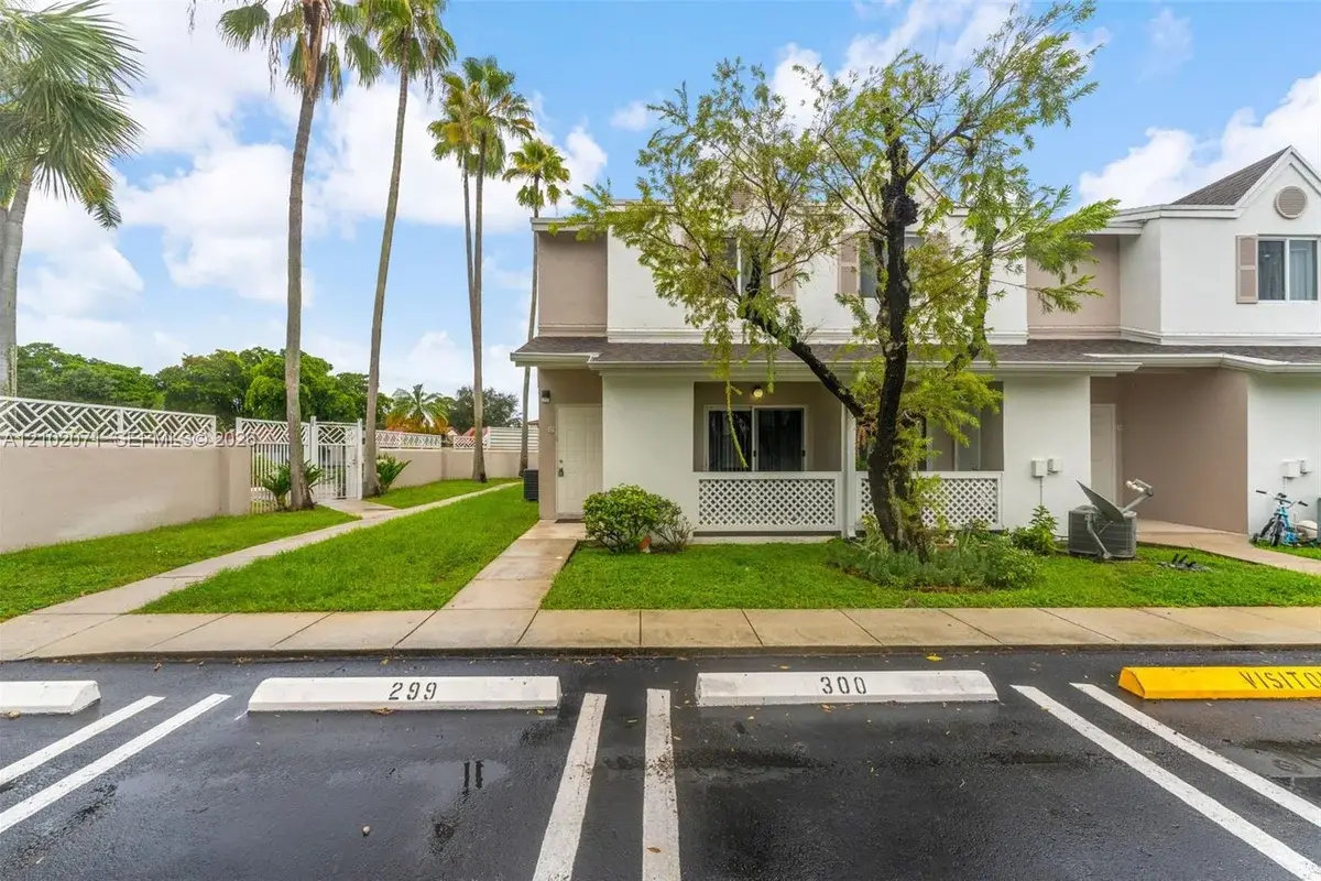 17455 NW 67th Ct #A-17, Hialeah: photo 1 of 45