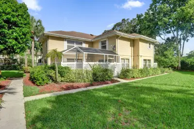 5803 Wheatley Ct, Boynton Beach: photo 1 of 49