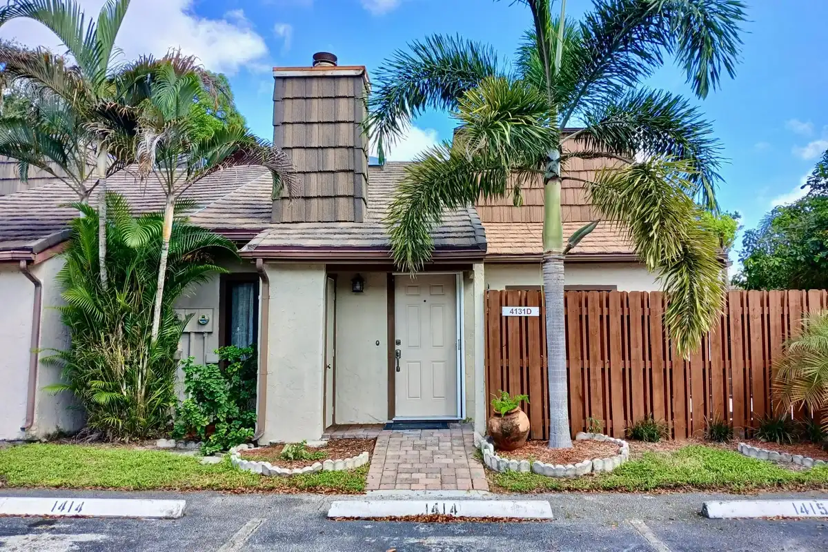 4131 Palm Bay Cir #D, West Palm Beach: photo 1 of 34