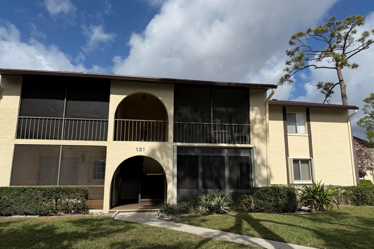 131 Lake Pine Cir #D2, Greenacres: photo 1 of 15