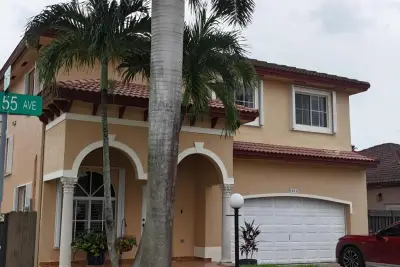 1811 SW 155th Ave, Miami: photo 1 of 69