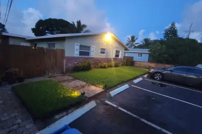 981 NE 36th St #1, Oakland Park: photo 1 of 1