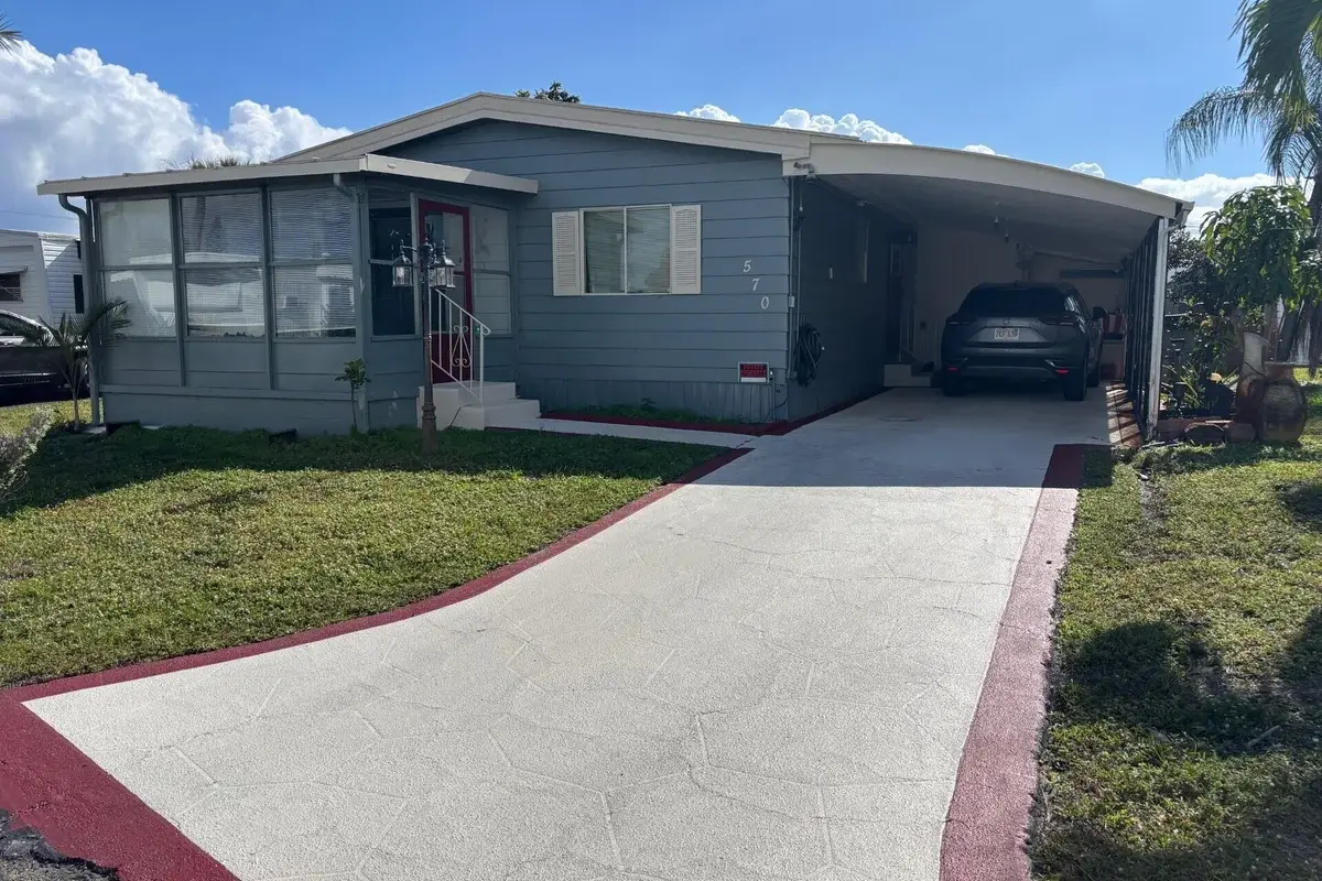 570 NE 47th Ct, Deerfield Beach: photo 1 of 23