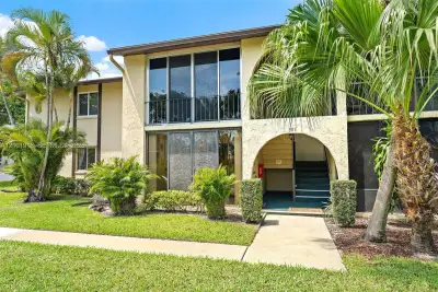 301 Pine Ridge Cir #C-1, Greenacres: photo 1 of 28