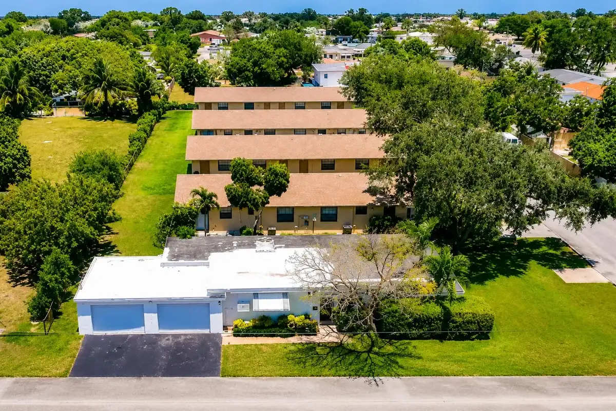 5619 Mckinley #A-H, Hollywood: photo 1 of 20