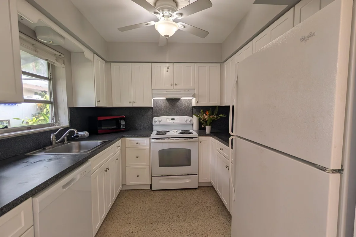 3267 NE 18th Ter, Oakland Park: photo 1 of 4