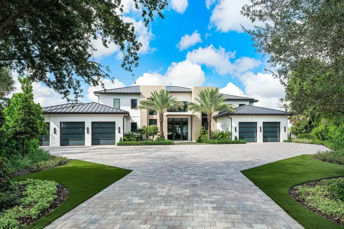 2961 NE 27th Ave, Lighthouse Point: photo 1 of 95