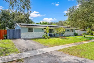 9478 SW 51st St, Cooper City: photo 1 of 23