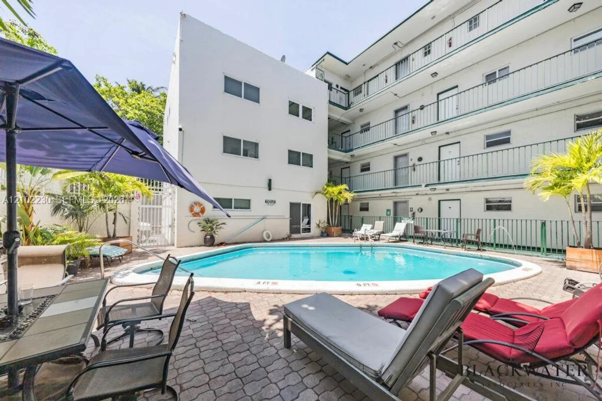 1777 Michigan Ave #102, Miami Beach: photo 1 of 10